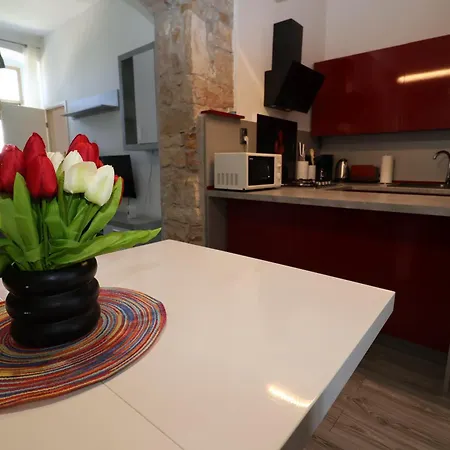 Cozy Goga Apartment