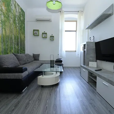 Cozy Goga Apartment *